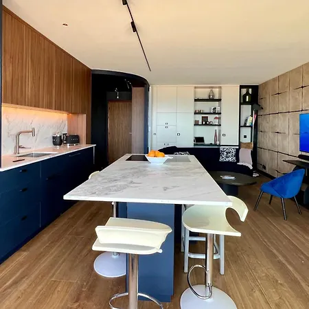 Διαμέρισμα Superbe Face *