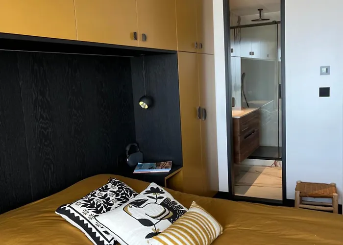 Superbe Face Apartment